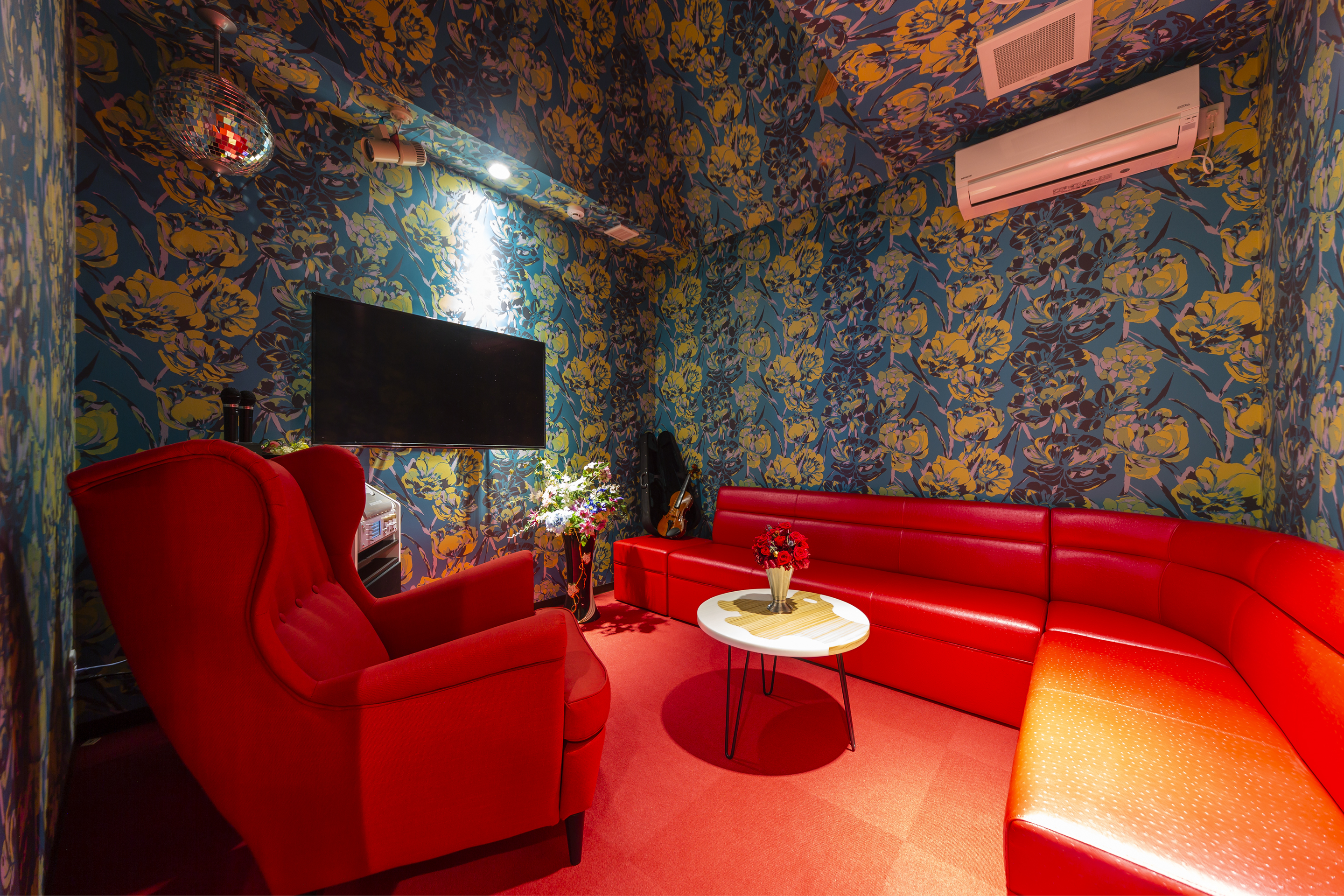 カラオケルーム