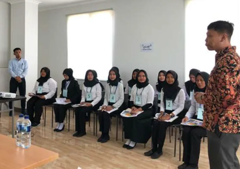 集団採用面接写真